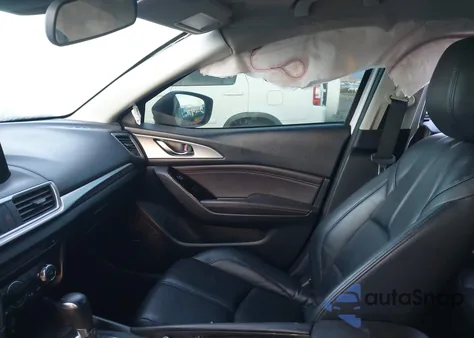 2018 Mazda Mazda3 Touring z USA, uszkodzony, nr VIN 3MZBN1L38JM222822